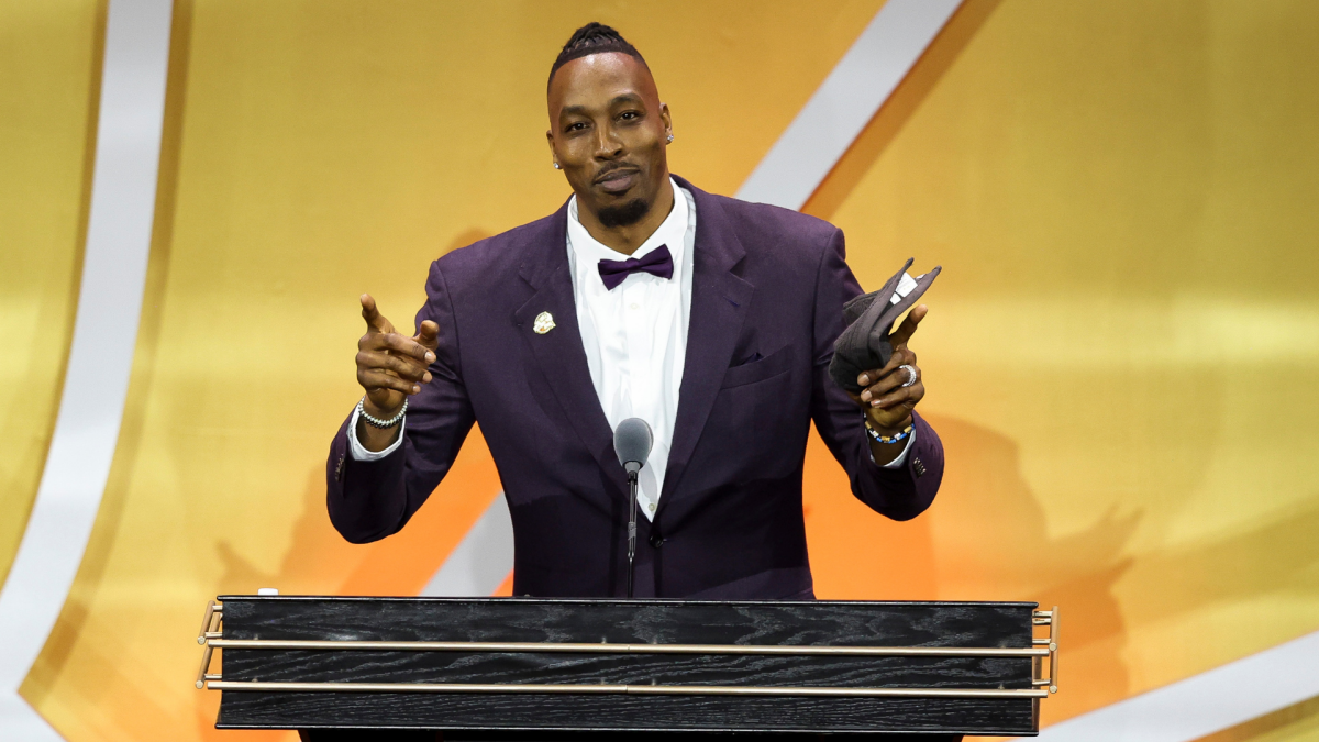 霍华德正式退役：超人卸下披风，传奇谢幕