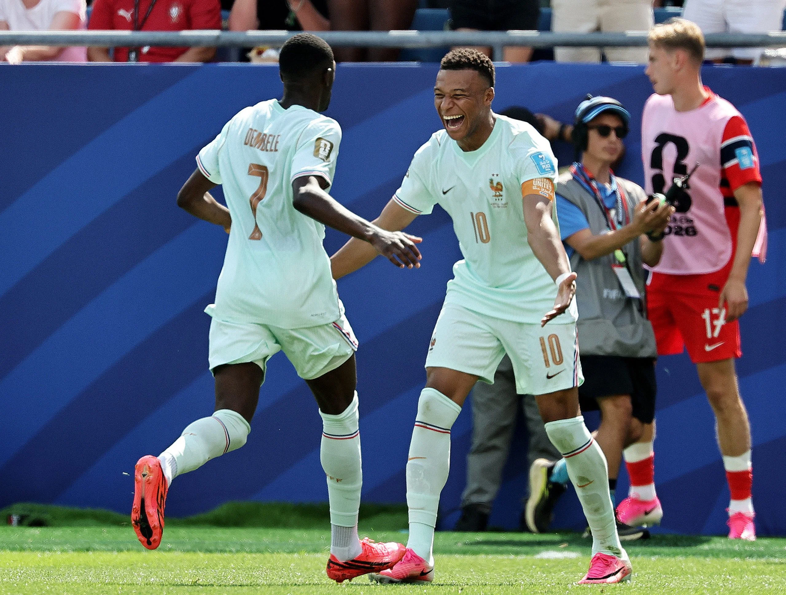 2026世界杯16强：法国VS巴拉圭，灰姑娘能否再创奇迹？