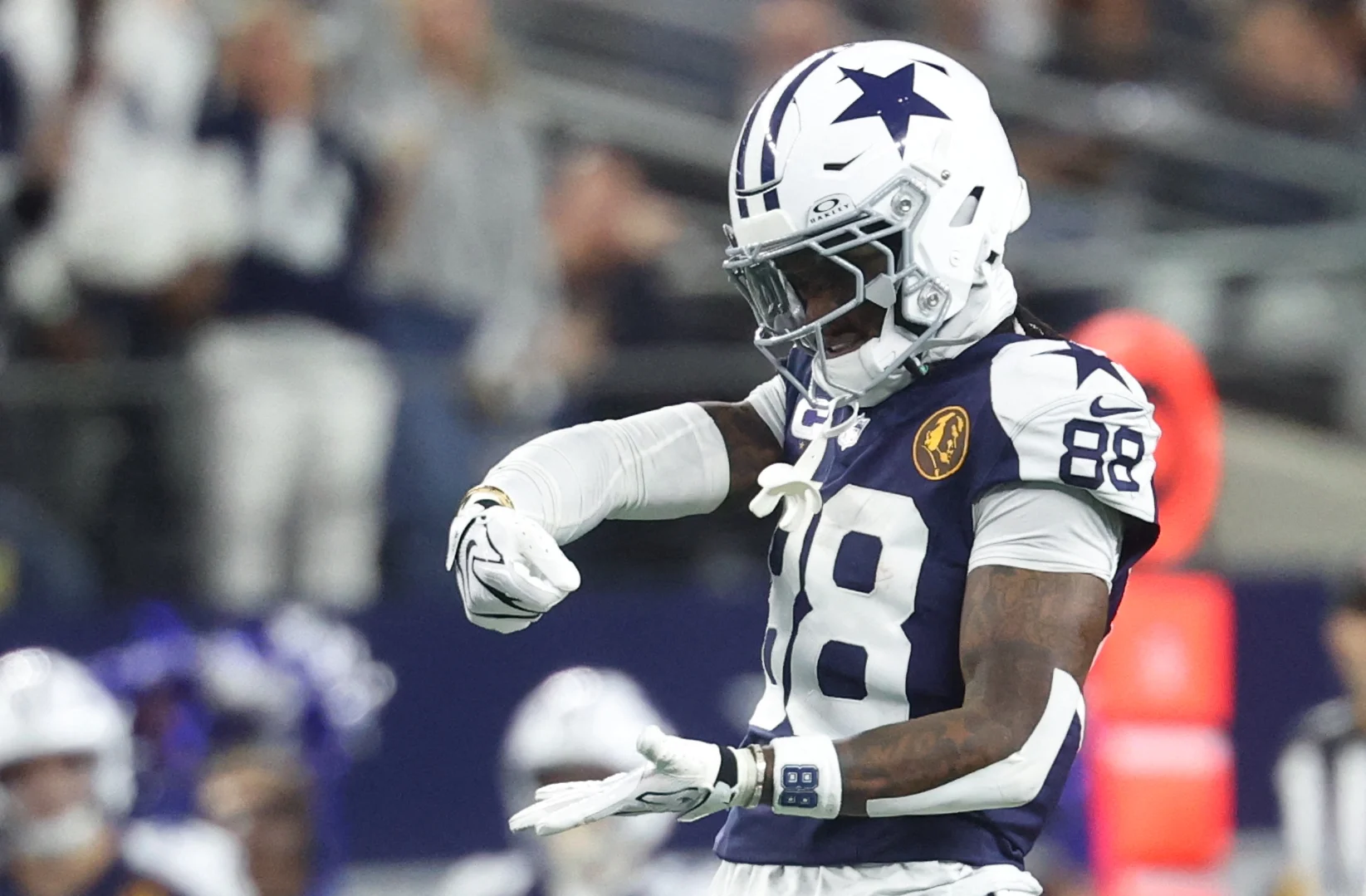 NFL周日夜赛：牛仔vs巨人深度分析与投注策略