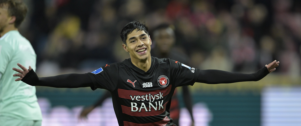 英超双雄争抢丹麦妖星：奥索里奥身价飙升，转会战一触即发