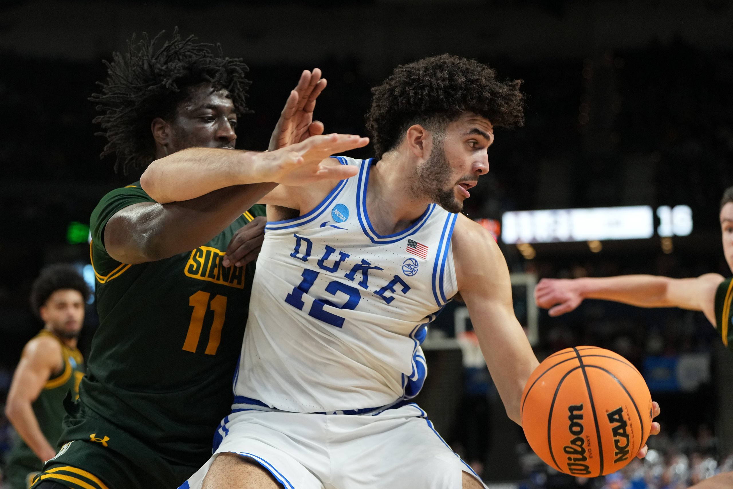 NCAA惊天冷门：锡耶纳半场领先杜克，赔率市场巨变！