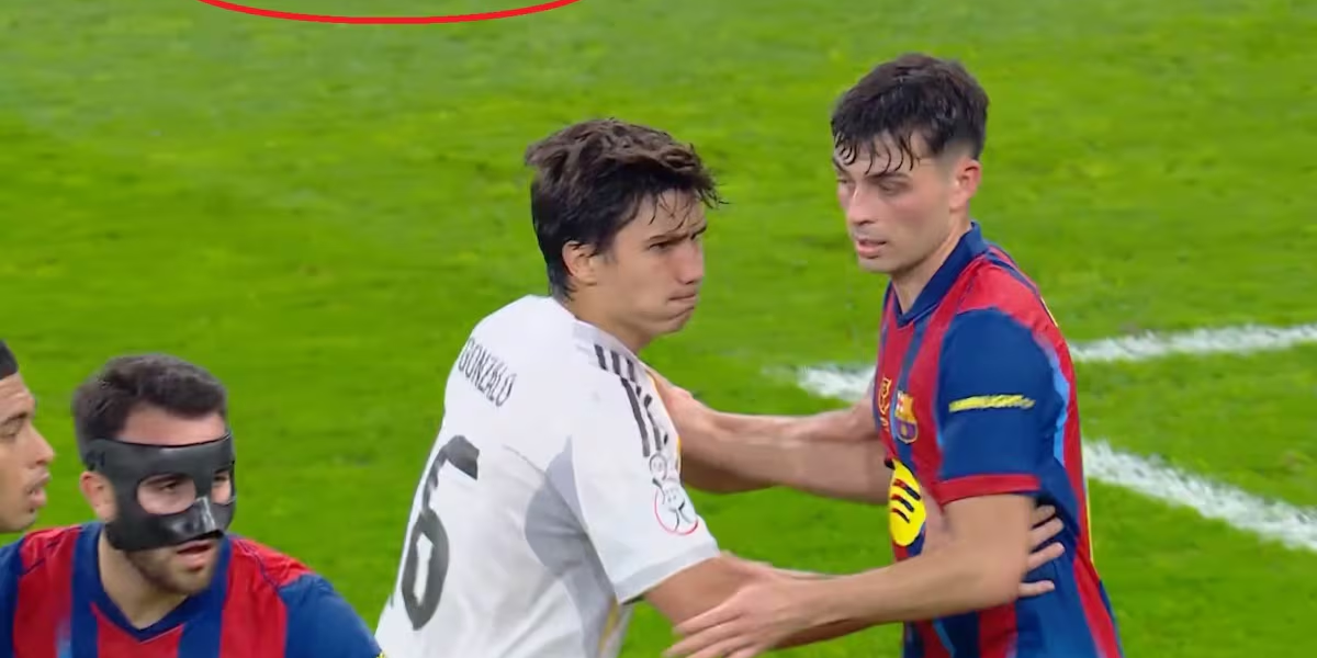 西超杯决赛争议判罚引爆舆论：巴萨绝平球背后的裁判罗生门