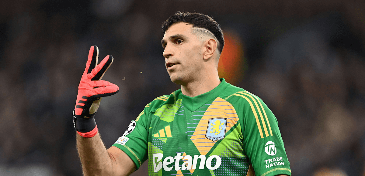 阿斯顿维拉门神马丁内斯：从世界杯英雄到英超争议人物，未来何去何从？