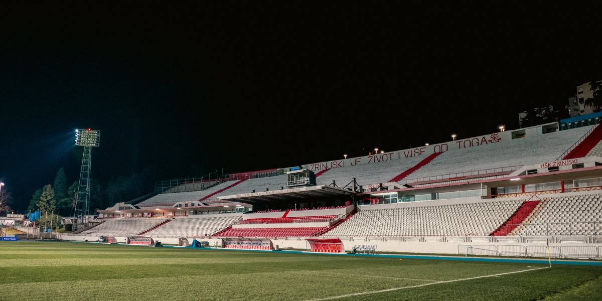 欧协联淘汰赛首回合：兹林尼斯基主场迎战水晶宫，战术博弈一触即发