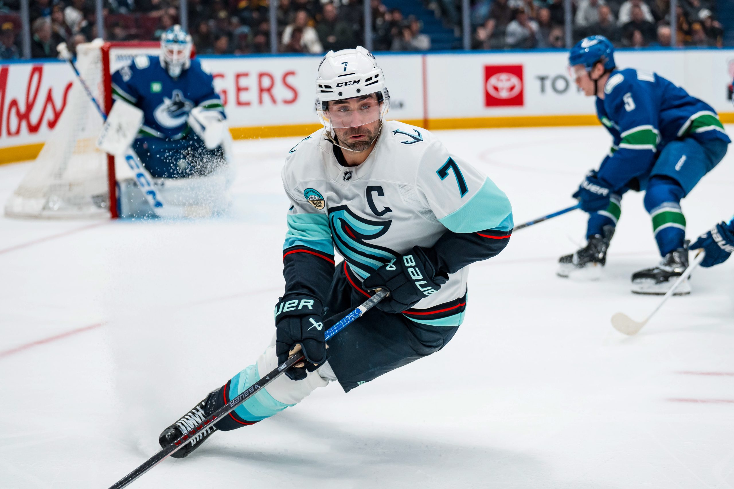 NHL前瞻:海怪客场欲擒金丝雀,温哥华主场恐难翻身 NHL前瞻:海怪客场欲擒金丝雀,温哥华主场恐难翻身