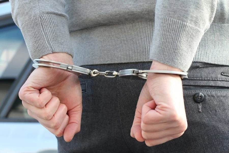 泰国警方重拳出击：捣毁特大网络赌博团伙，月流水超2000万泰铢