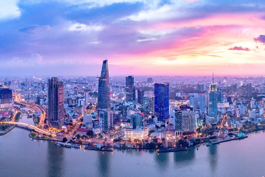越南旅游业创纪录！前五月国际游客突破千万大关