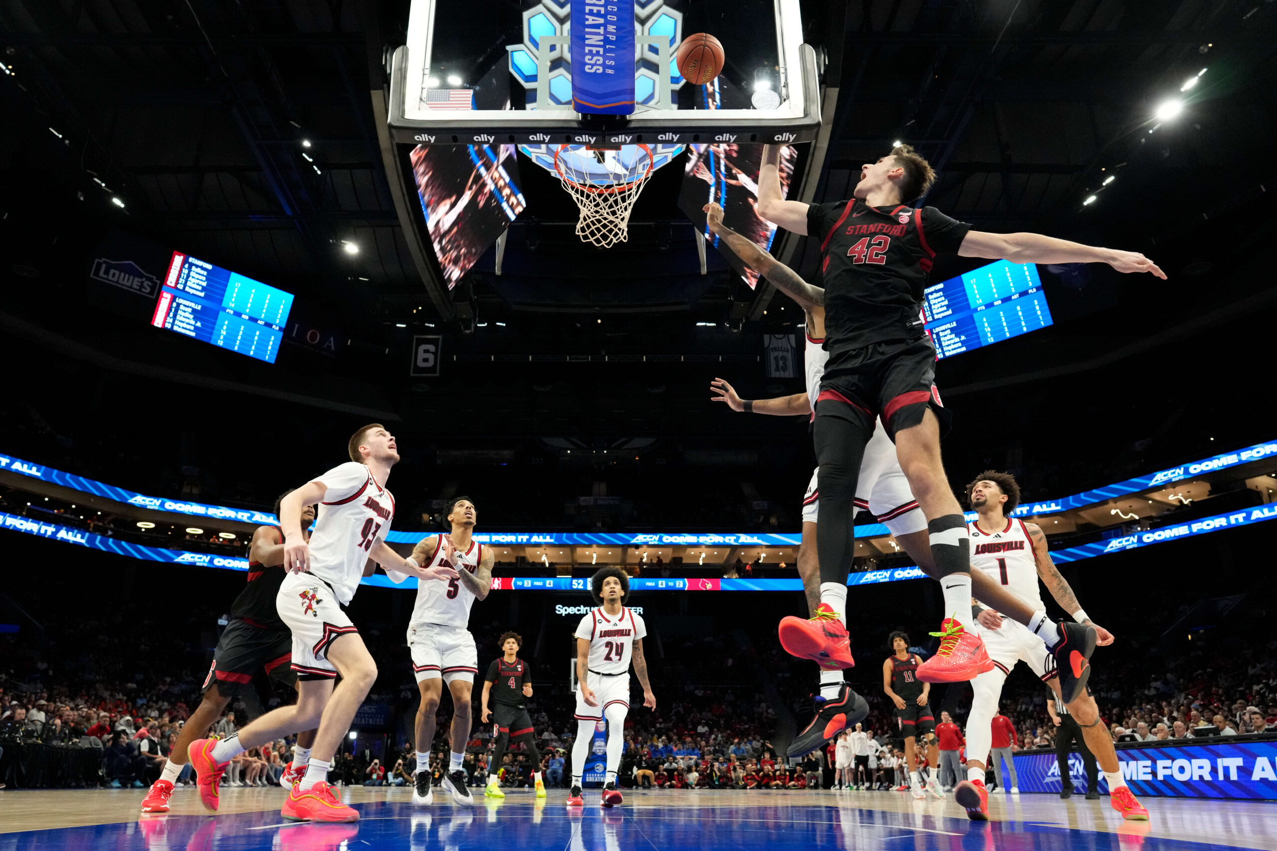 NCAA焦点战：路易斯维尔VS南卫理公会大学深度分析与投注指南