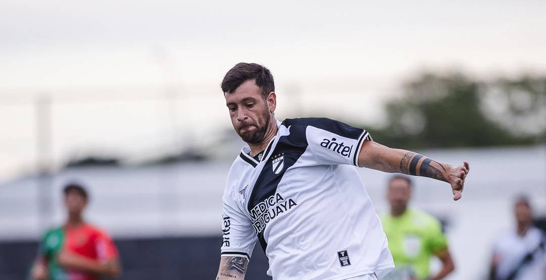 乌拉圭甲级联赛前瞻：塞罗拉戈 vs 达努比奥，激战梅洛，谁能笑到最后？