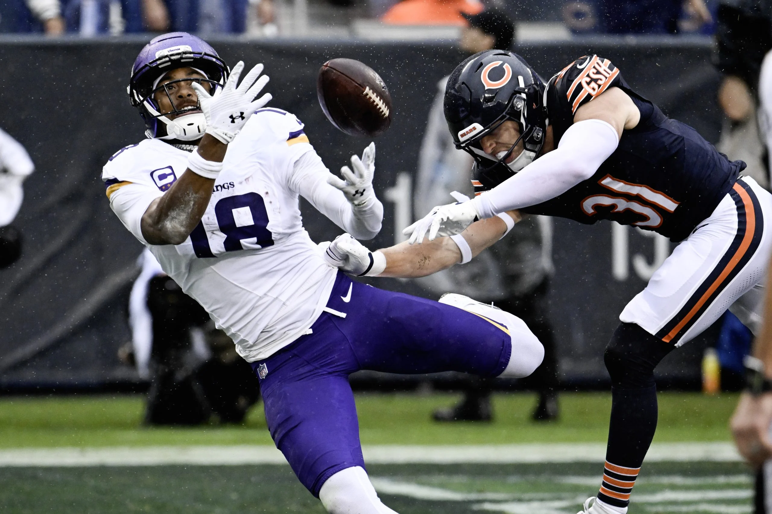 NFL前瞻：维京人客场挑战海盗，深度剖析盘口与投注价值