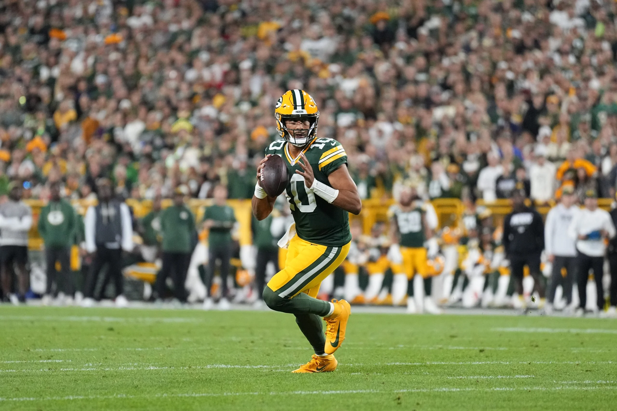 包装工vs海盗:NFL第四周对决深度分析,谁能笑到最后? 包装工vs海盗:NFL第四周对决深度分析,谁能笑到最后?