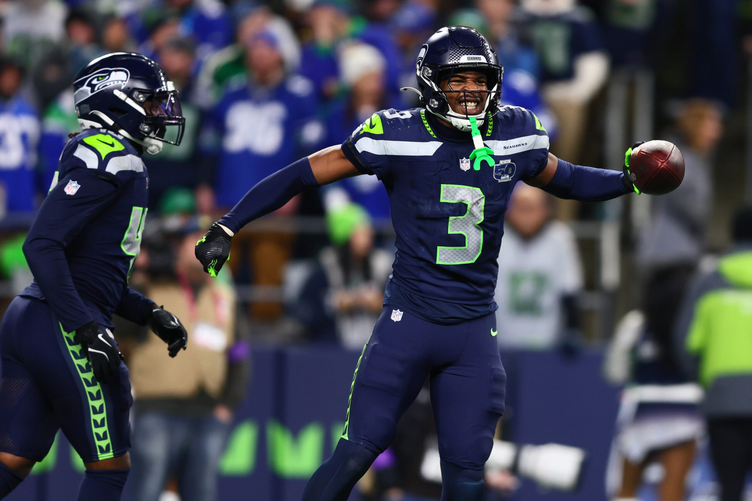 超级碗60伤病报告：爱国者海鹰核心球员状态更新与影响分析