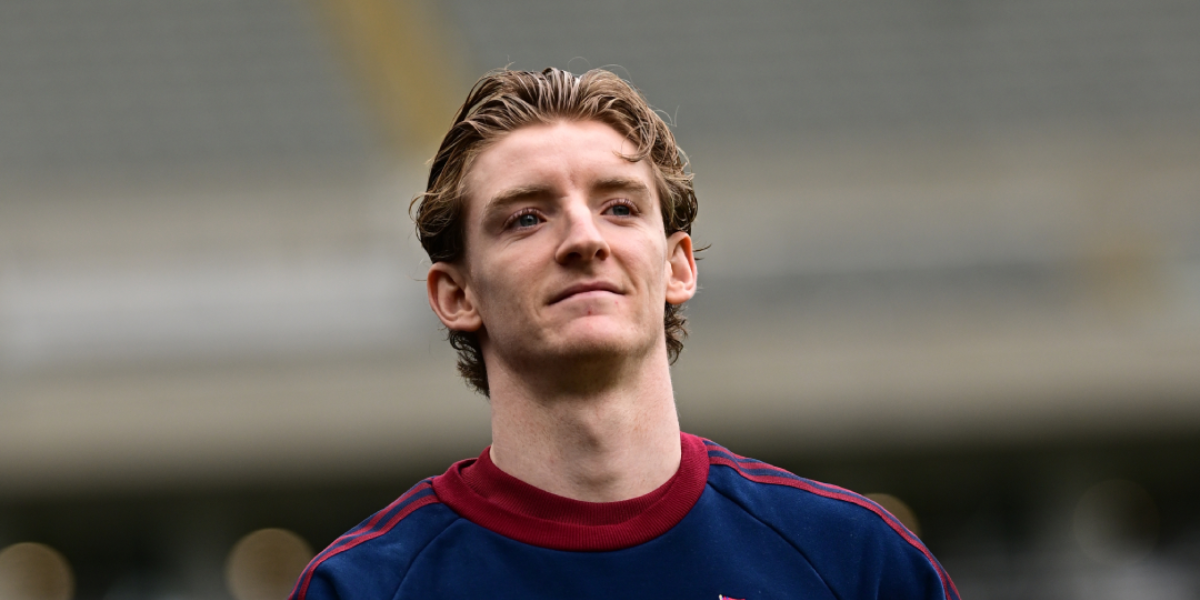 纽卡斯尔联vs曼联：英超争四大战，谁能止跌？