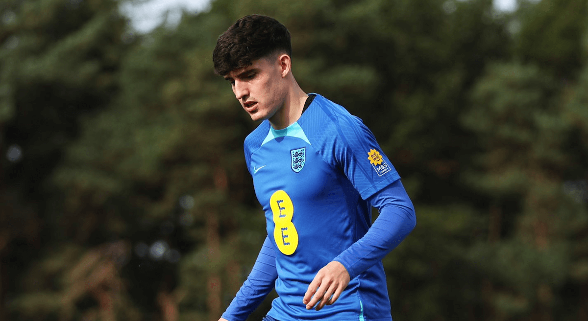 曼城重金求购利夫拉门托，沃克接班人浮出水面