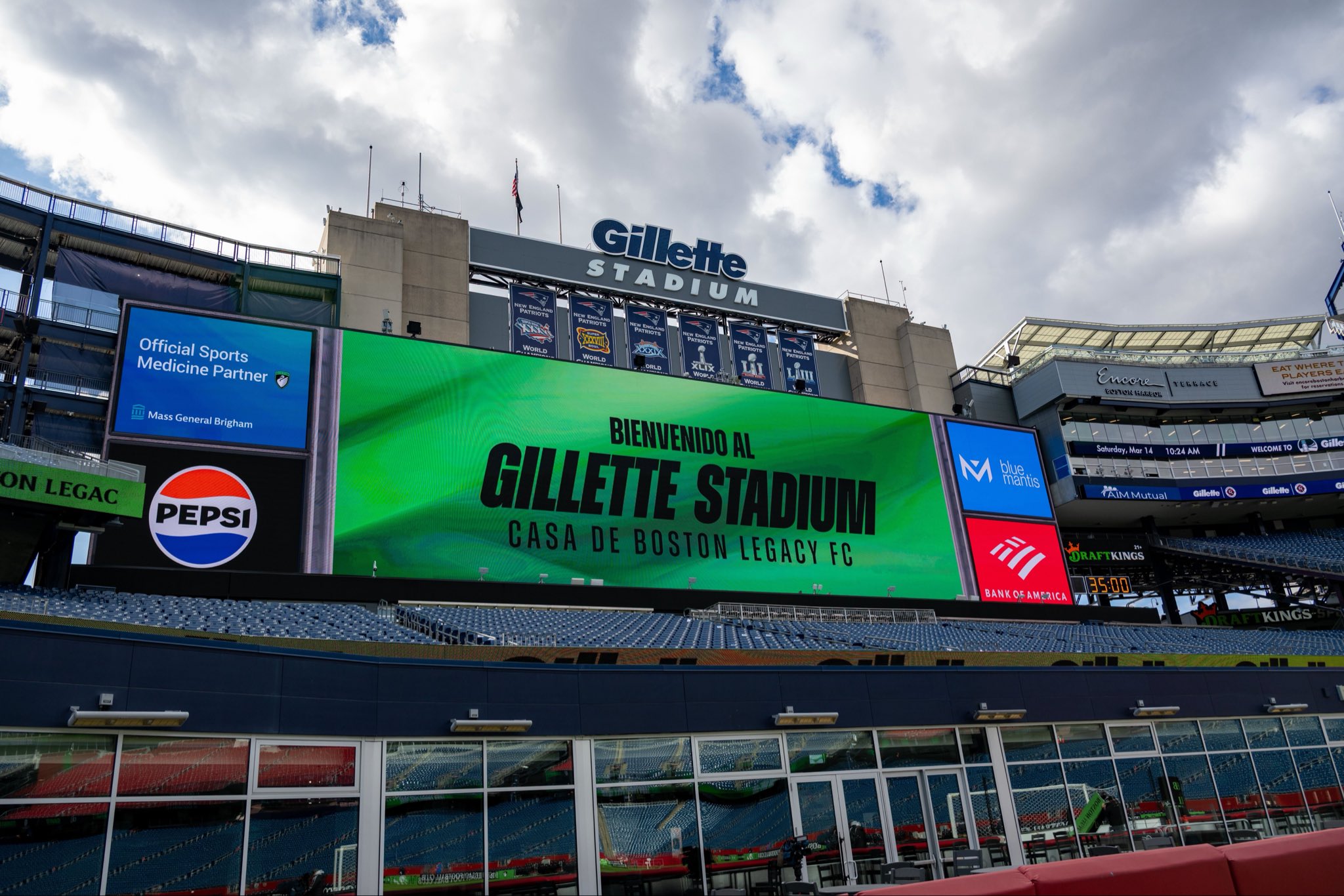 巴西VS法国:世界杯前哨战,巨星对决一触即发! 巴西VS法国:世界杯前哨战,巨星对决一触即发!