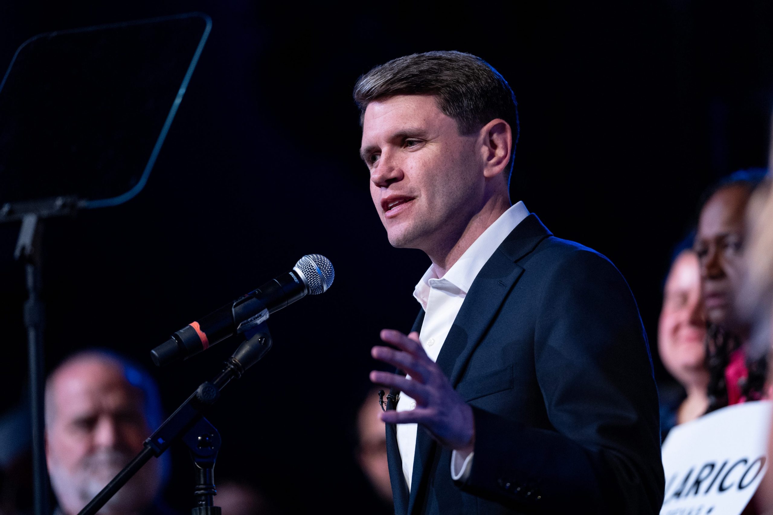 德州参议院大选:共和党内斗不止,民主党逆袭机会浮现? 德州参议院大选:共和党内斗不止,民主党逆袭机会浮现?