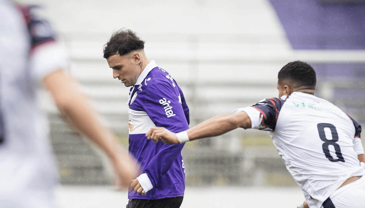 乌拉圭乙级联赛：佩桑杜FC vs 费尼克斯FC前瞻，谁能笑到最后？
