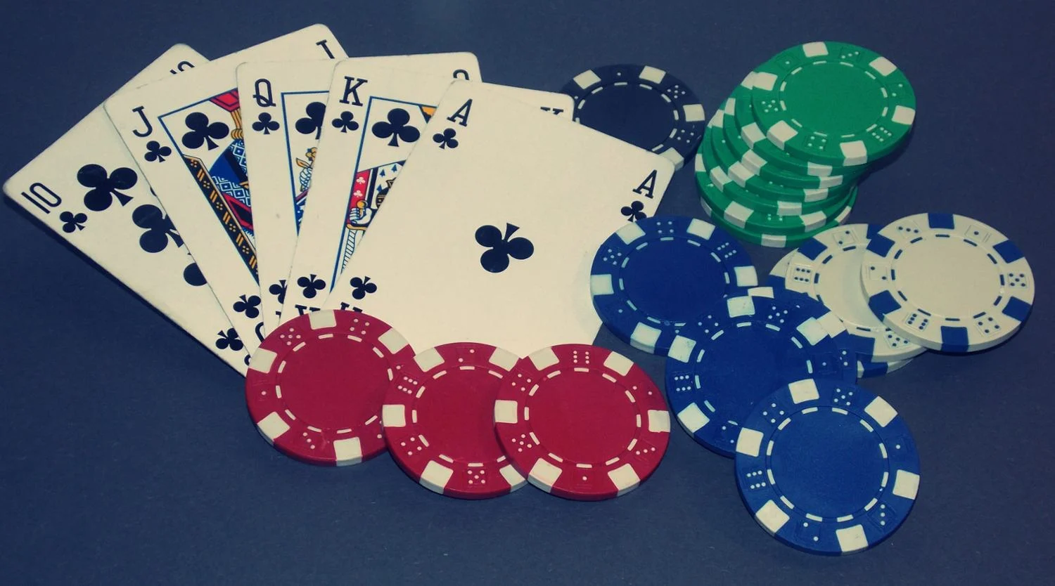 世界扑克女王Liv Boeree:从物理学霸到牌桌传奇 世界扑克女王Liv Boeree:从物理学霸到牌桌传奇