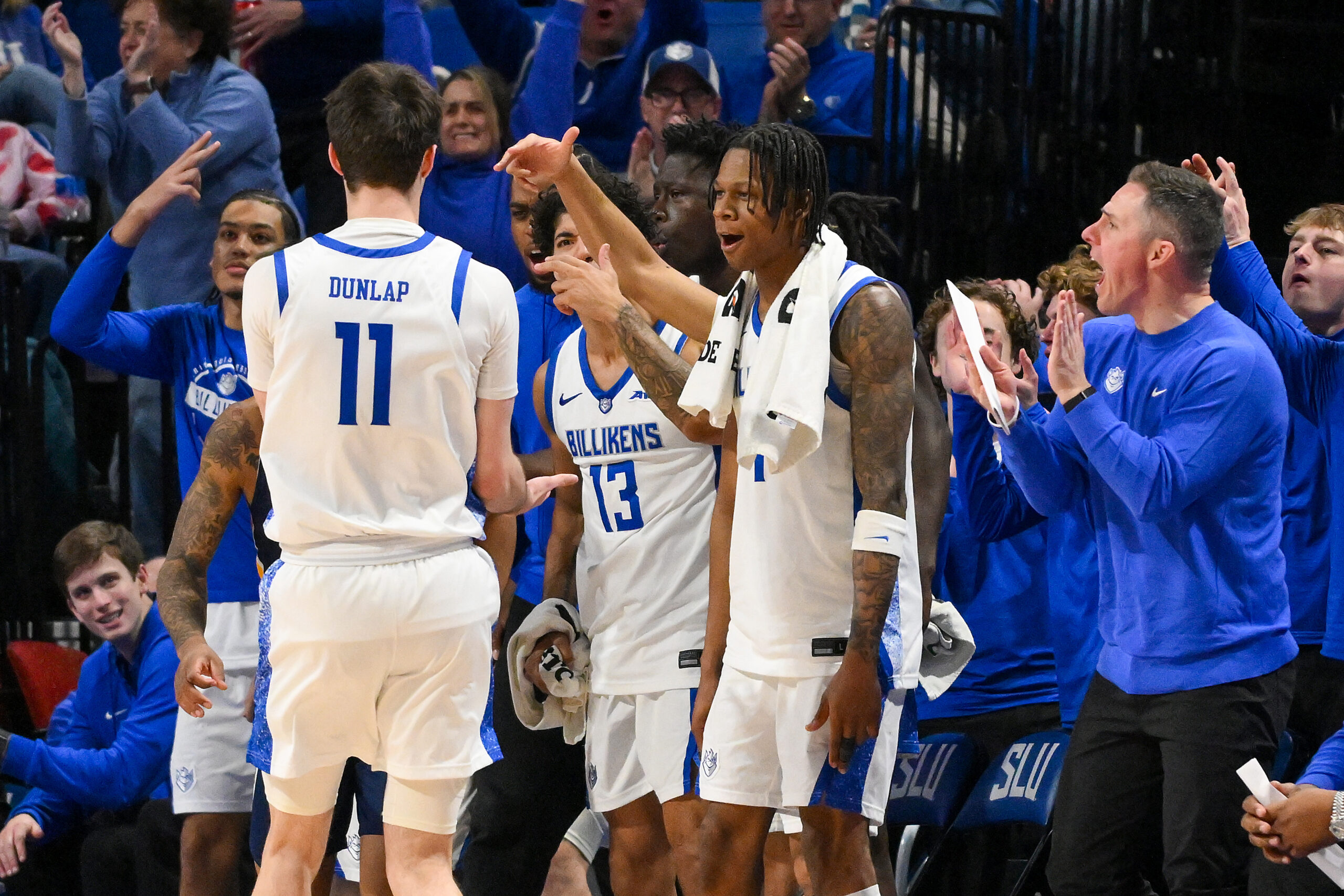 大学篮球：2月13日精选赛事深度分析与投注指南