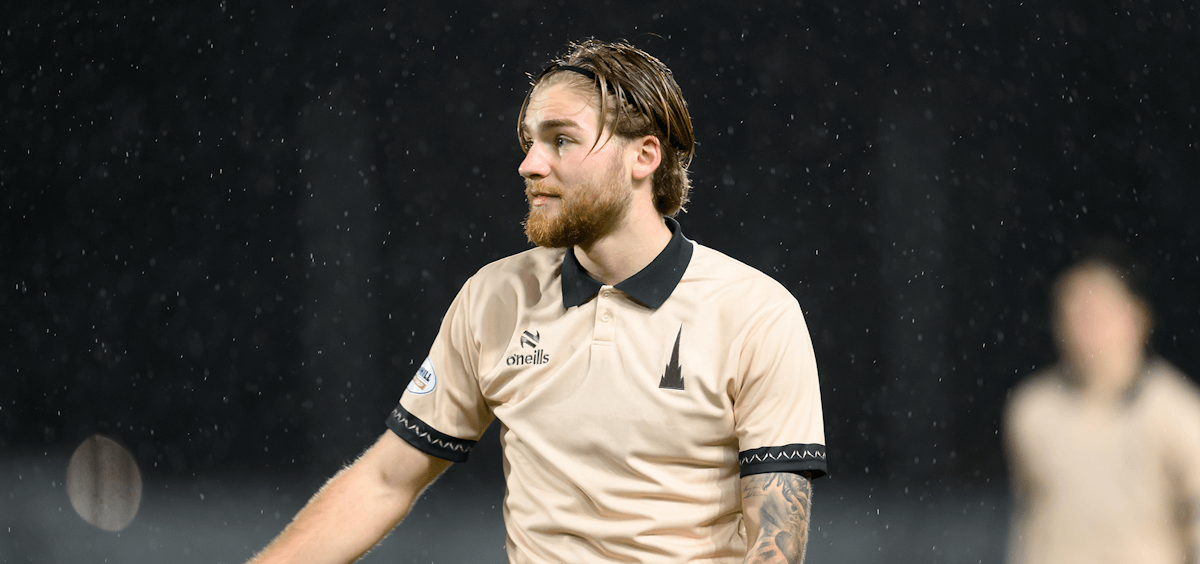 苏超焦点战：哈茨主场迎战福尔柯克，榜首之争与黑马搅局