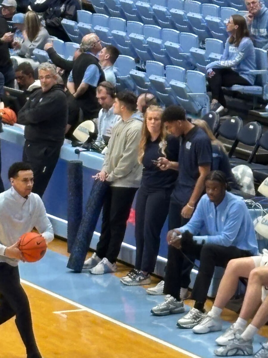 杜克vs北卡:ACC巅峰对决,伤病悬念与投注玄机深度解析 杜克vs北卡:ACC巅峰对决,伤病悬念与投注玄机深度解析