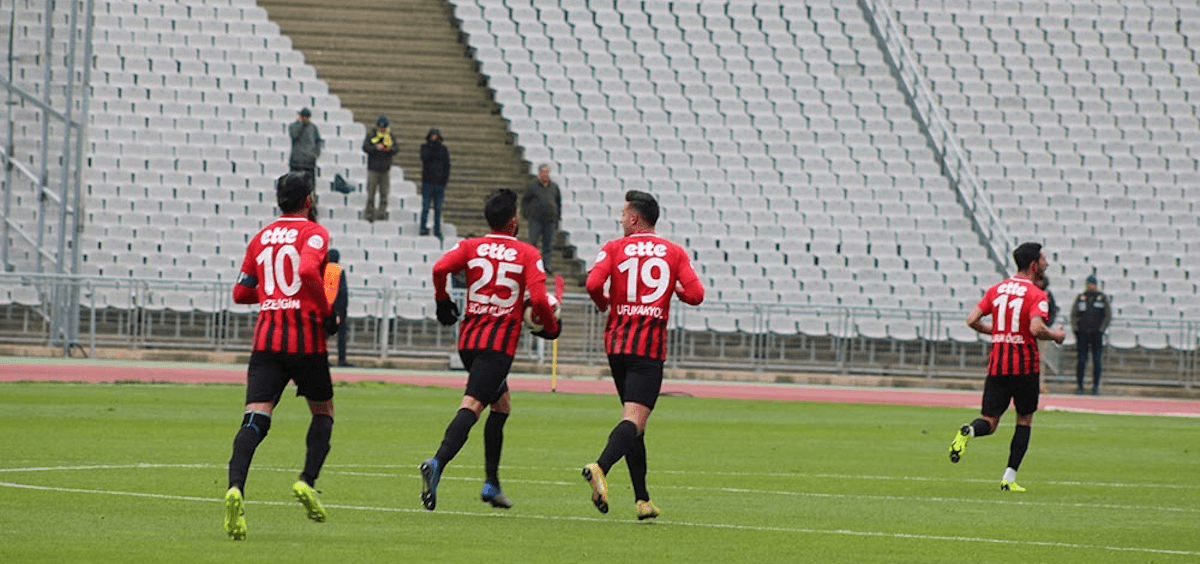 土超保级战：开塞利体育 vs 卡拉古姆鲁克，谁能绝处逢生？