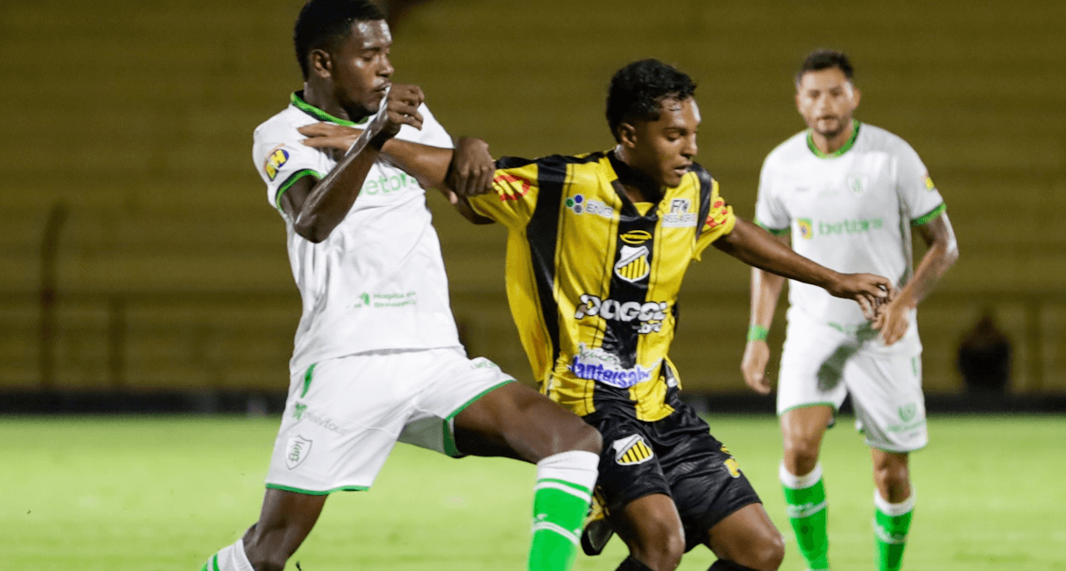 南东南杯：尤文图德迎战诺沃里佐蒂诺，战术博弈谁能胜出？