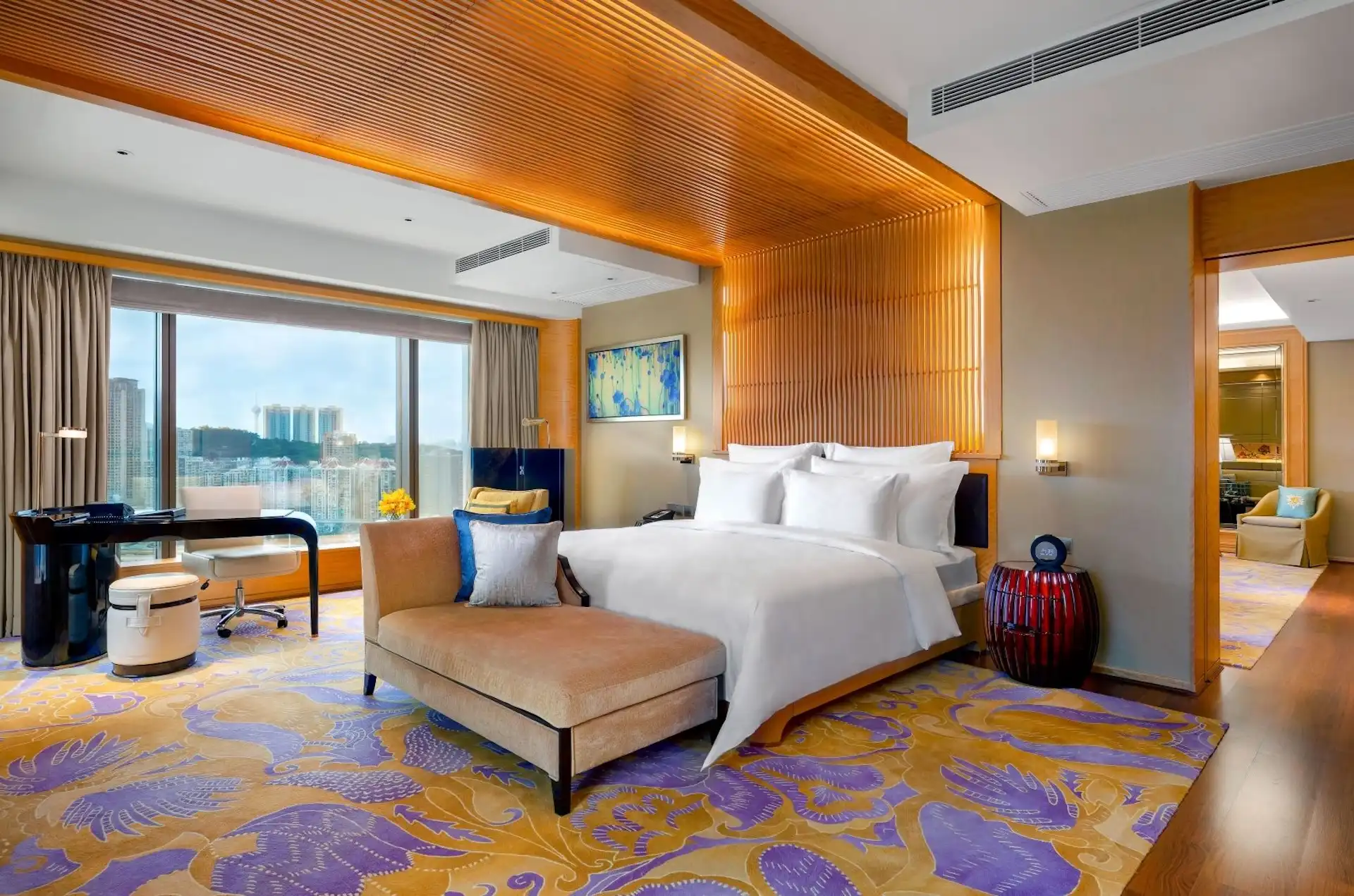 澳门春节旅游爆火：酒店入住率狂飙94.6%，创历史新高！