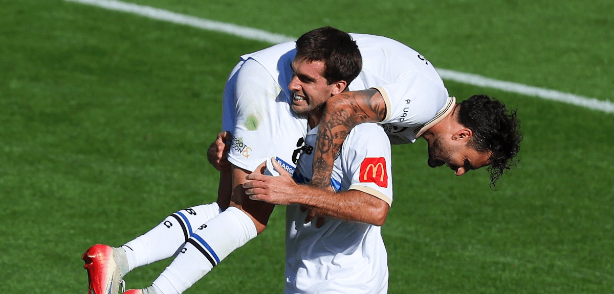 澳超焦点战：阿德莱德联迎战奥克兰FC，决赛席位争夺白热化