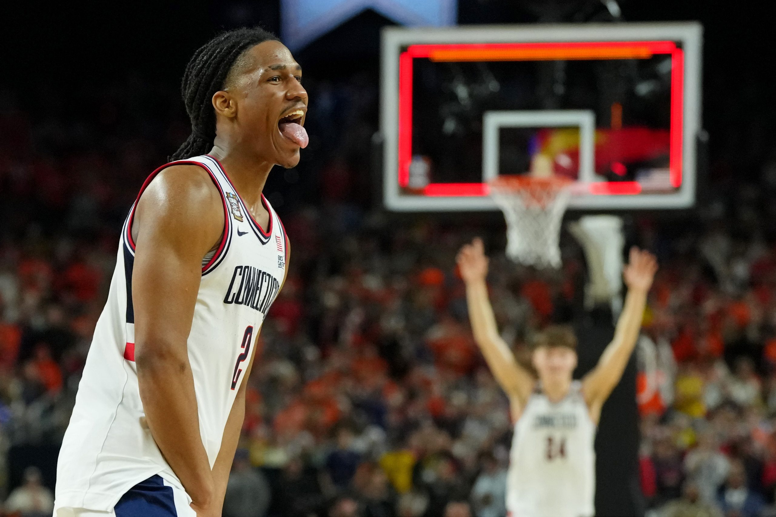 2026 NCAA决赛前瞻:康涅狄格vs密歇根,谁能问鼎? 2026 NCAA决赛前瞻:康涅狄格vs密歇根,谁能问鼎?