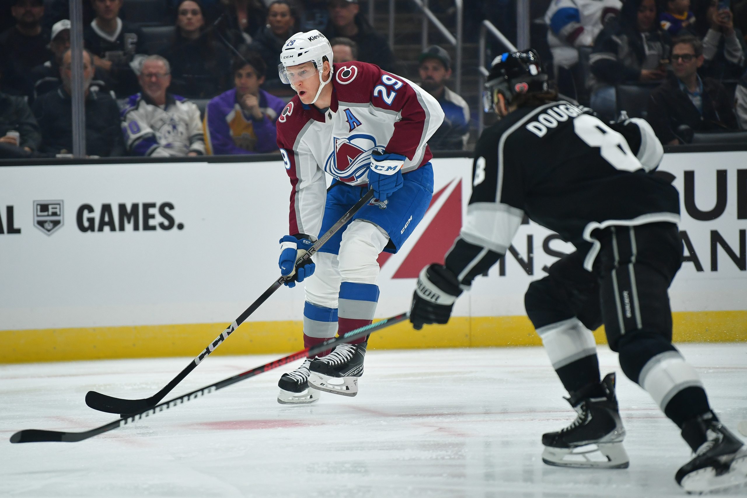 NHL季后赛G2：雪崩VS国王，麦金农能否再次主宰？深度赔率分析与投注指南