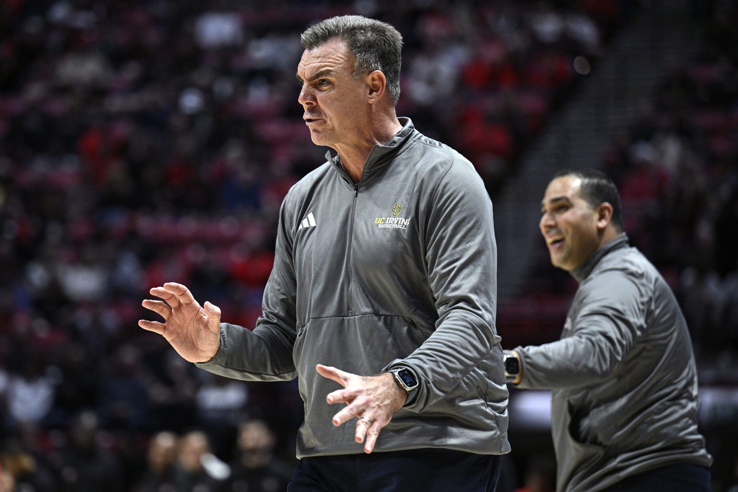 大西部冠军赛:UC Irvine vs 夏威夷,谁能直通疯三? 大西部冠军赛:UC Irvine vs 夏威夷,谁能直通疯三?