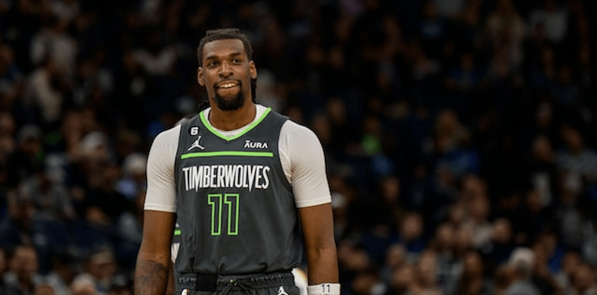 纳兹·里德怒怼裁判被罚5万美元:NBA赛场再现争议判罚 纳兹·里德怒怼裁判被罚5万美元:NBA赛场再现争议判罚