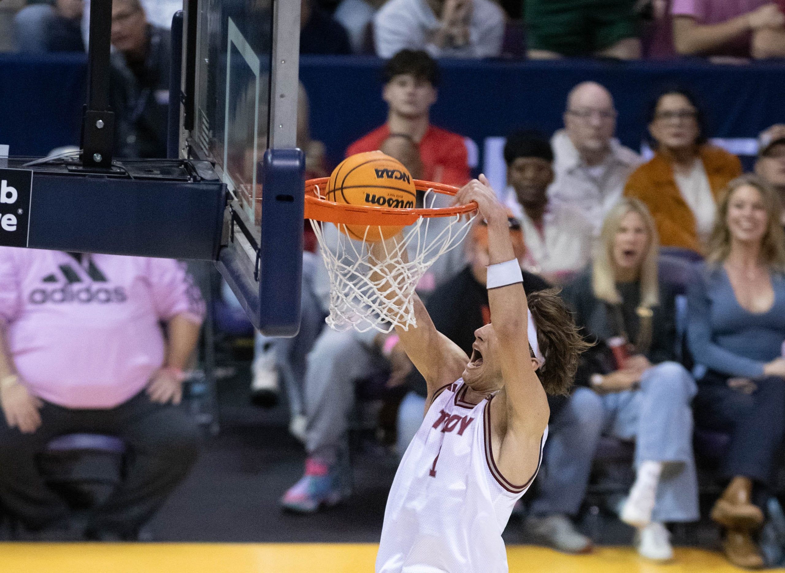 太阳带锦标赛决赛：黑马南佐治亚能否一黑到底？