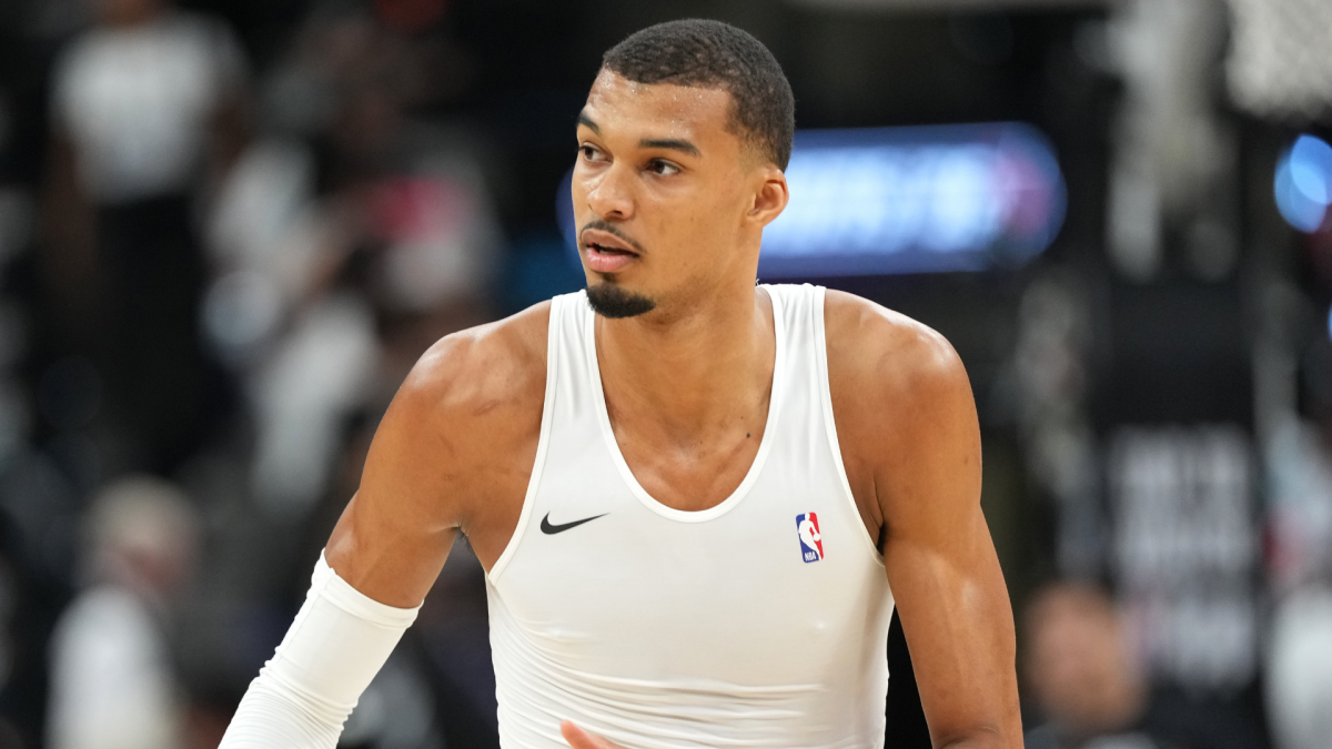 文班亚马头部重摔触发脑震荡协议，马刺季后赛蒙阴