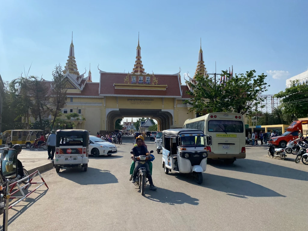 泰国收紧边境管制，剑指柬埔寨网络诈骗重建