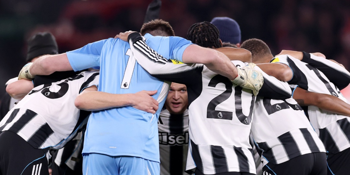 欧冠淘汰赛前瞻：卡拉巴赫主场迎战纽卡斯尔，历史性对决悬念迭起