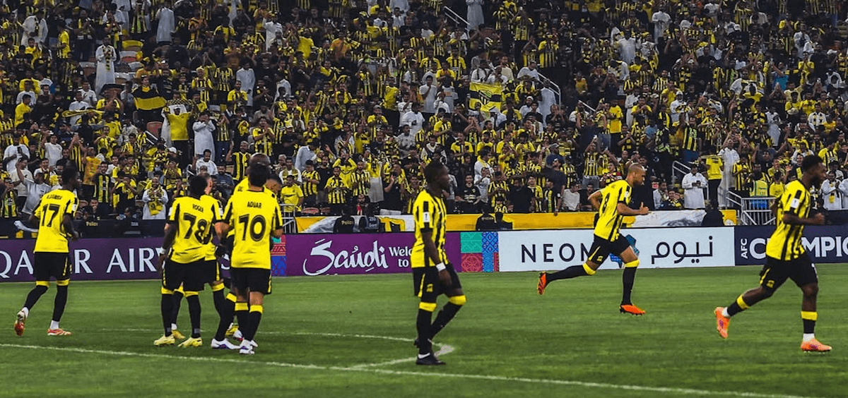 沙特联赛：利雅得新月VS吉达联合，榜首大战深度解析