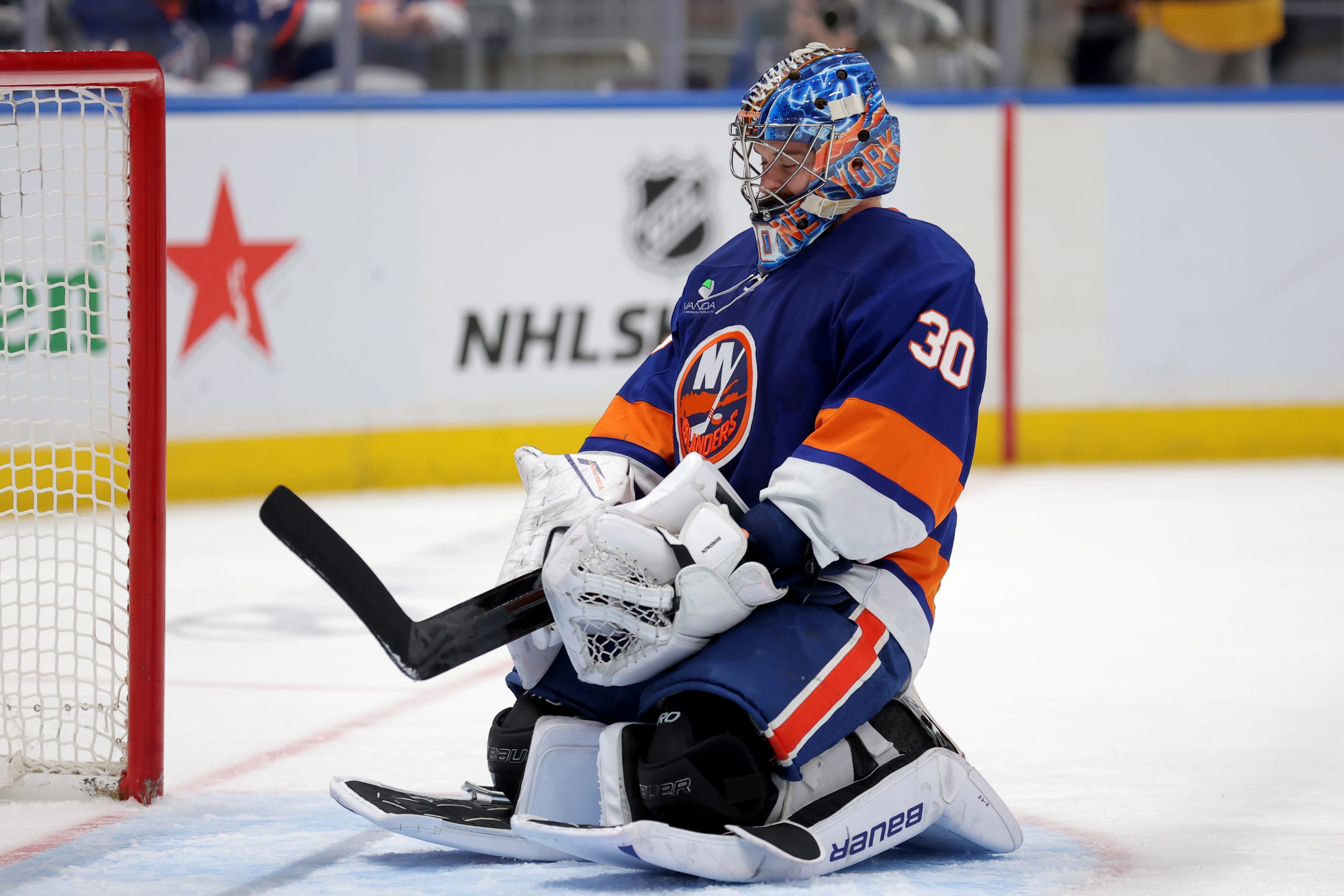 飞人vs岛民前瞻：冲刺季后赛，火力全开还是防守崩盘？