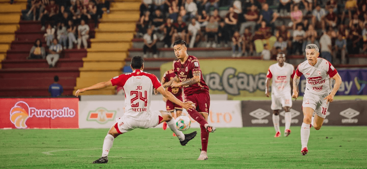 解放者杯B组焦点战:托利马 vs 大学生体育,战术对决谁能称雄? 解放者杯B组焦点战:托利马 vs 大学生体育,战术对决谁能称雄?