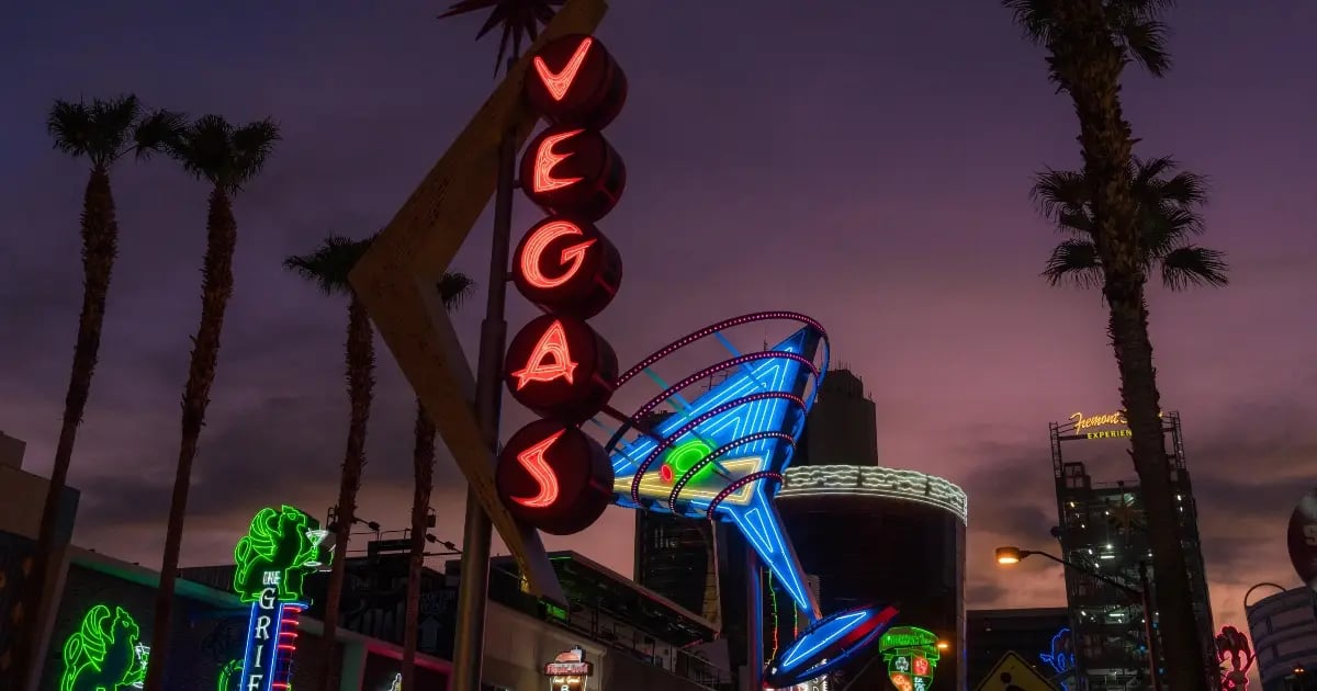 拉斯维加斯酒店巨头推“一价全包”,白宫警告内幕交易,威廉希尔故障引风波,马萨诸塞州社交娱乐场禁令暂缓 拉斯维加斯酒店巨头推“一价全包”,白宫警告内幕交易,威廉希尔故障引风波,马萨诸塞州社交娱乐场禁令暂缓