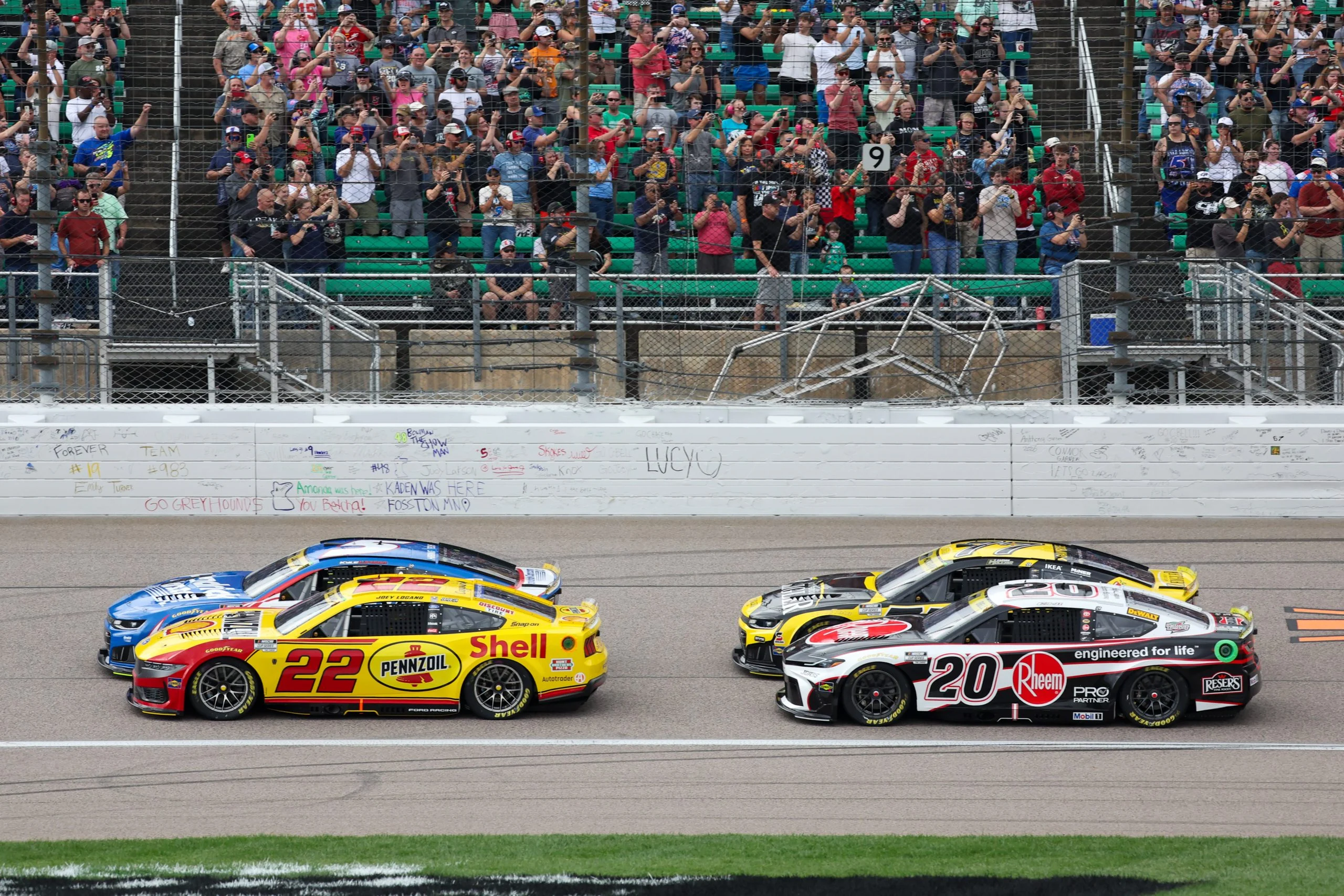 南点400 NASCAR DFS阵容深度解析:杆位主宰与逆袭黑马 南点400 NASCAR DFS阵容深度解析:杆位主宰与逆袭黑马