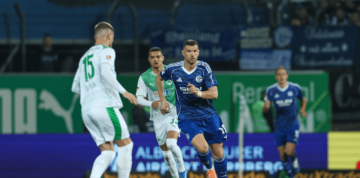 德乙焦点战：沙尔克04迎战比勒费尔德，冲甲保级生死局