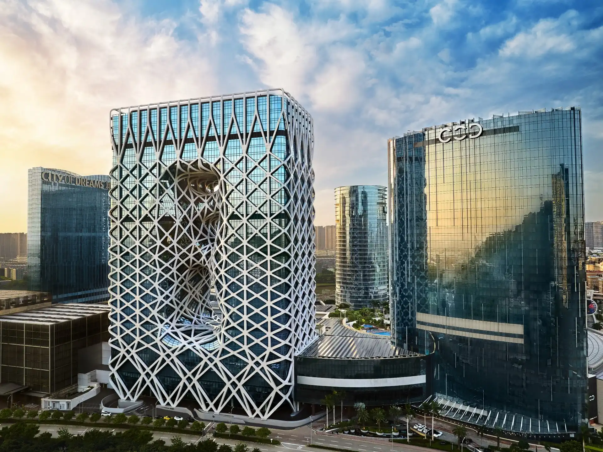 新濠博亚获巨额信贷延期及增资,财务实力再巩固 新濠博亚获巨额信贷延期及增资,财务实力再巩固