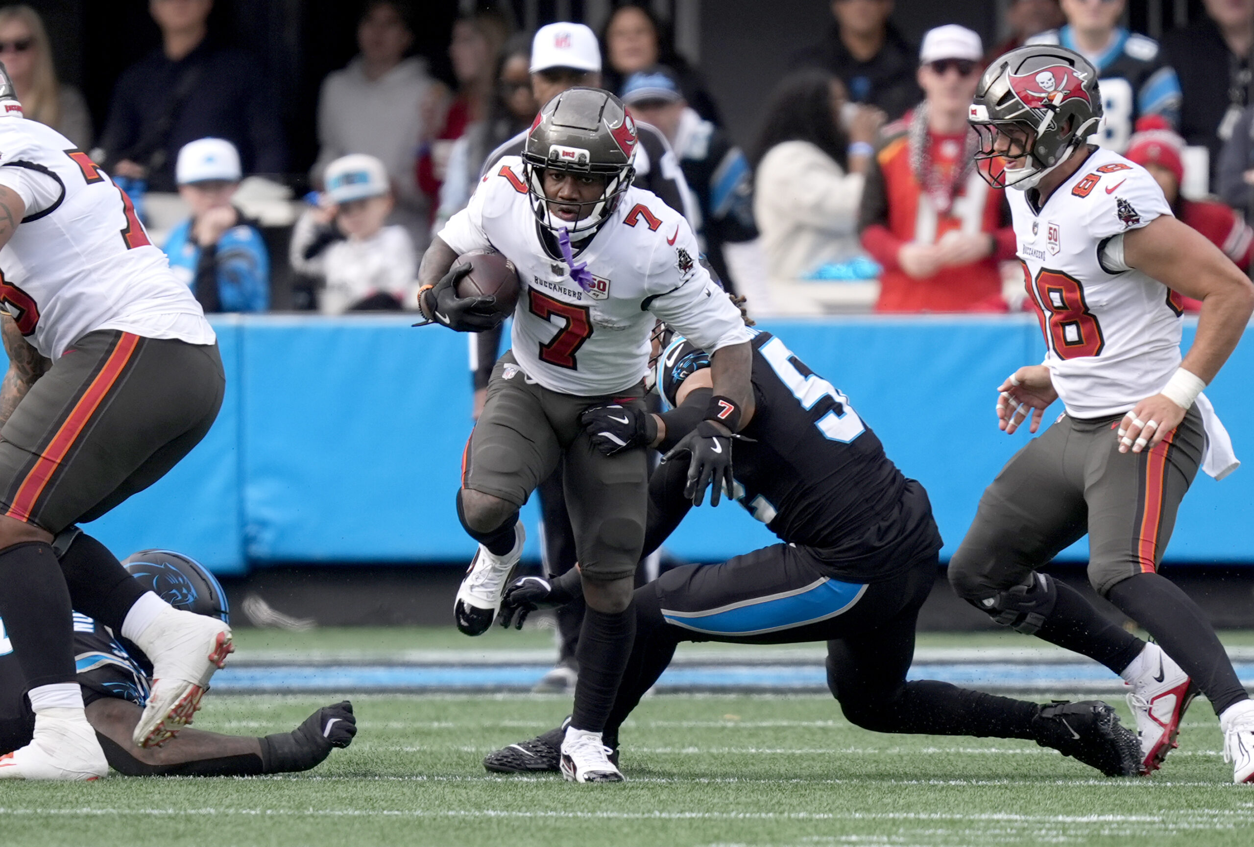 NFL周17：黑豹vs海盗季后赛生死战，高赔串关深度解析