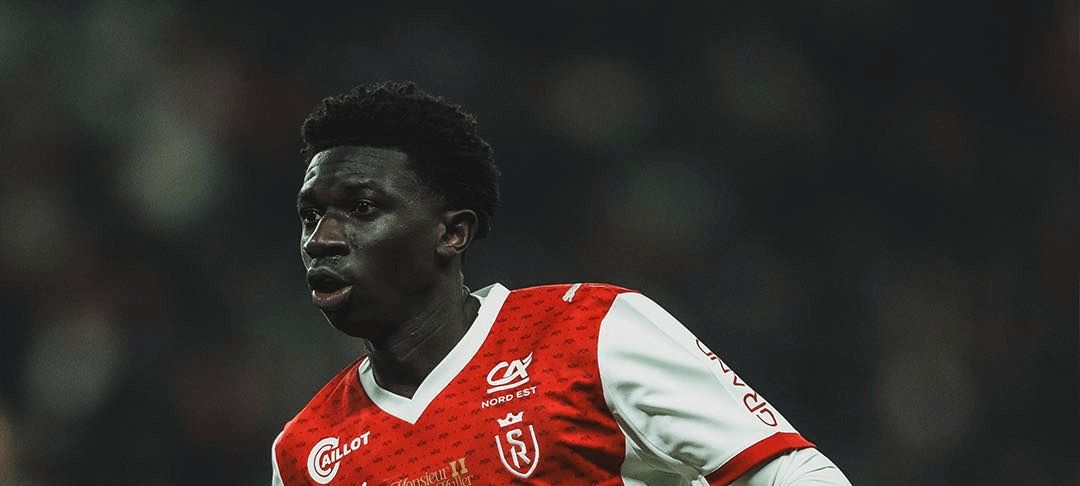 法国杯16强激战：兰斯VS勒芒，谁能笑到最后？