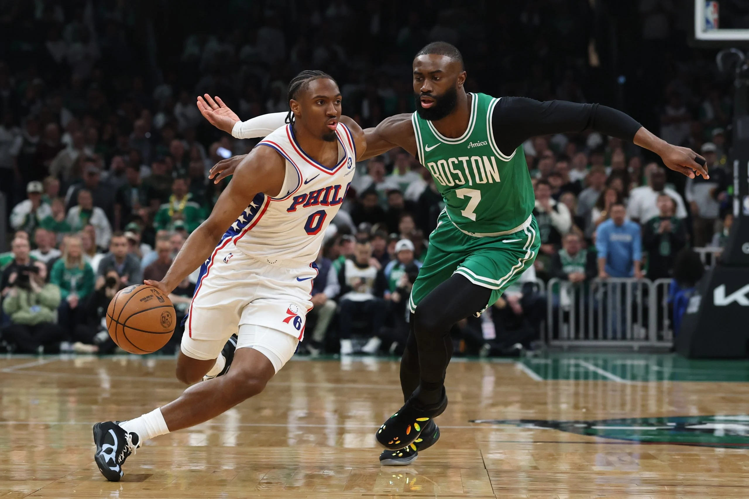NBA地震级交易:布朗奔赴76人,绿军赔率暴跌,费城强势崛起! NBA地震级交易:布朗奔赴76人,绿军赔率暴跌,费城强势崛起!