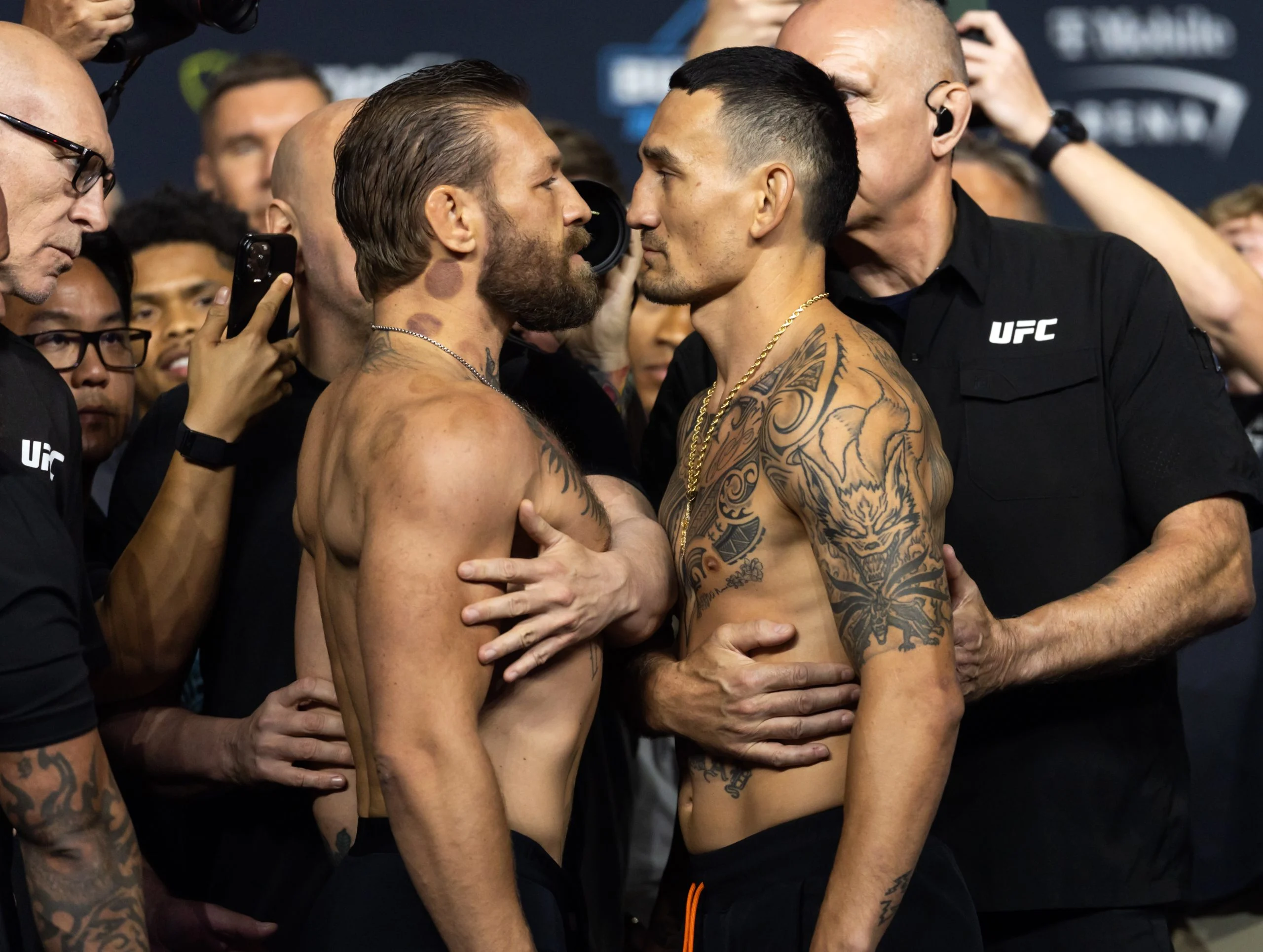 UFC 329重磅对决:麦格雷戈回归战深度分析与投注指南 UFC 329重磅对决:麦格雷戈回归战深度分析与投注指南