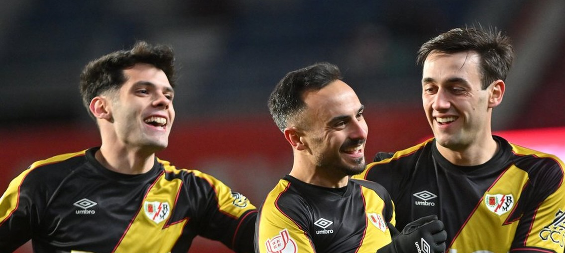 西甲保级大战：巴列卡诺VS马洛卡，谁能抢占先机？