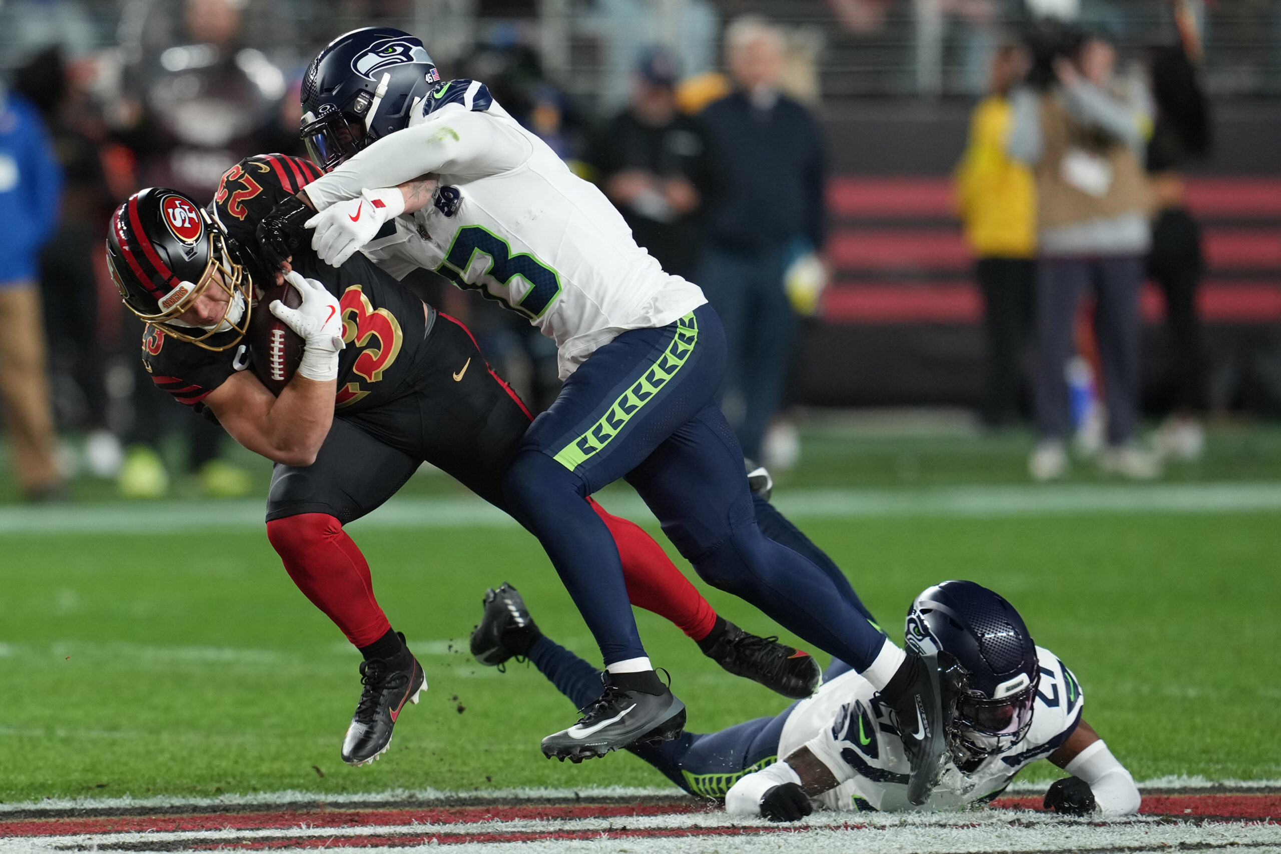 NFL分区赛：伤兵满营的49人能否在海鹰主场爆冷？